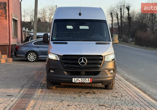 Серый Мерседес Sprinter, объемом двигателя 1.95 л и пробегом 299 тыс. км за 33083 $, фото 5 на Automoto.ua