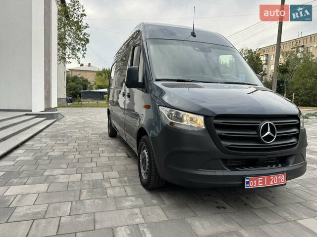 Серый Мерседес Sprinter, объемом двигателя 2.2 л и пробегом 117 тыс. км за 27000 $, фото 2 на Automoto.ua