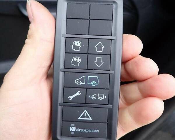 Сірий Мерседес Sprinter, об'ємом двигуна 3 л та пробігом 1 тис. км за 123830 $, фото 27 на Automoto.ua
