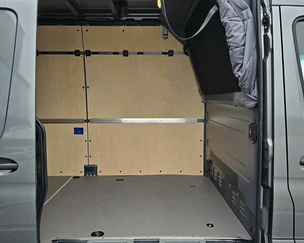 Серый Мерседес Sprinter, объемом двигателя 2.99 л и пробегом 1 тыс. км за 120452 $, фото 12 на Automoto.ua