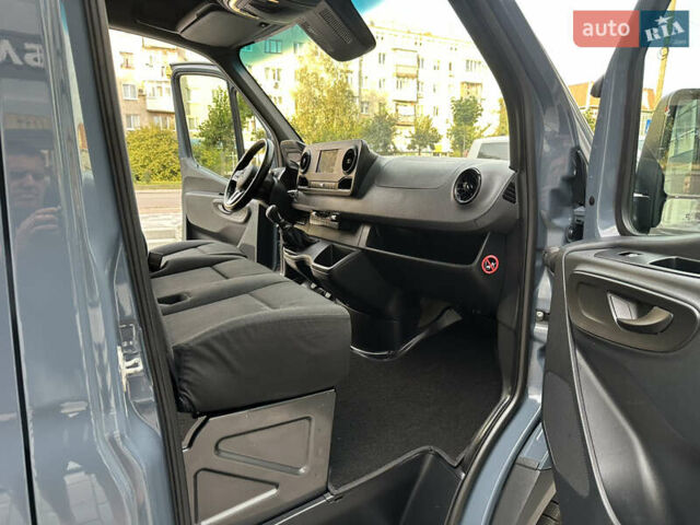 Серый Мерседес Sprinter, объемом двигателя 2.2 л и пробегом 117 тыс. км за 27000 $, фото 15 на Automoto.ua