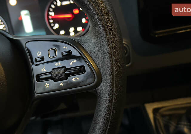 Серый Мерседес Sprinter, объемом двигателя 1.95 л и пробегом 299 тыс. км за 33083 $, фото 102 на Automoto.ua