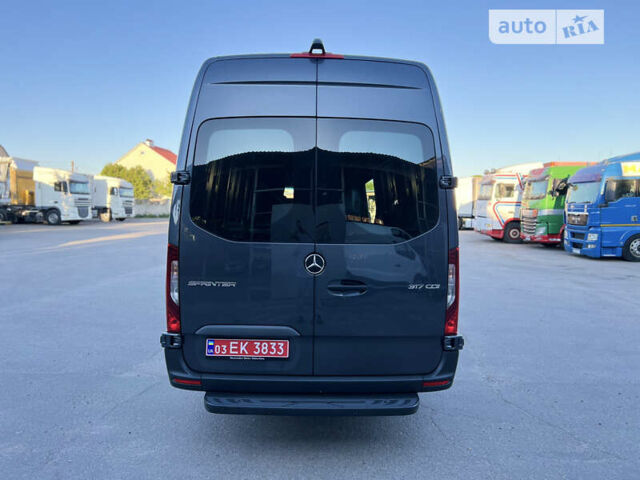 Серый Мерседес Sprinter, объемом двигателя 1.95 л и пробегом 200 тыс. км за 46500 $, фото 9 на Automoto.ua