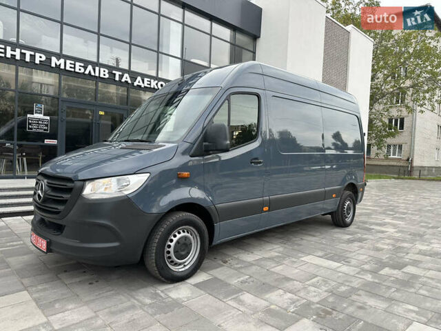 Серый Мерседес Sprinter, объемом двигателя 2.2 л и пробегом 117 тыс. км за 27000 $, фото 4 на Automoto.ua