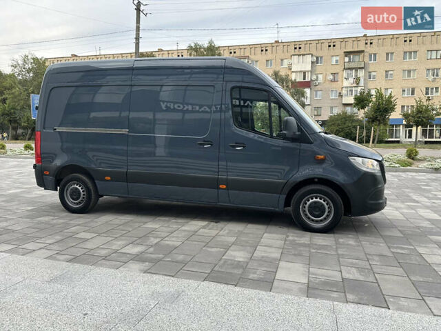 Серый Мерседес Sprinter, объемом двигателя 2.2 л и пробегом 117 тыс. км за 27000 $, фото 6 на Automoto.ua