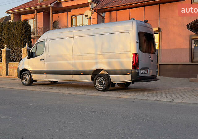 Серый Мерседес Sprinter, объемом двигателя 1.95 л и пробегом 299 тыс. км за 33083 $, фото 86 на Automoto.ua