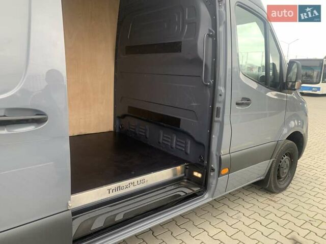 Серый Мерседес Sprinter, объемом двигателя 20 л и пробегом 187 тыс. км за 29500 $, фото 39 на Automoto.ua