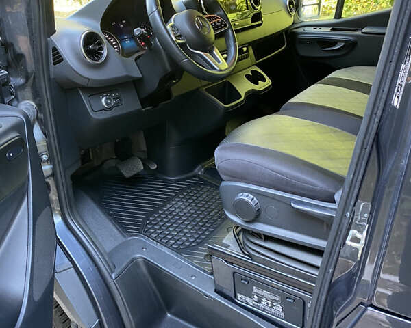 Сірий Мерседес Sprinter, об'ємом двигуна 1.95 л та пробігом 22 тис. км за 37289 $, фото 16 на Automoto.ua