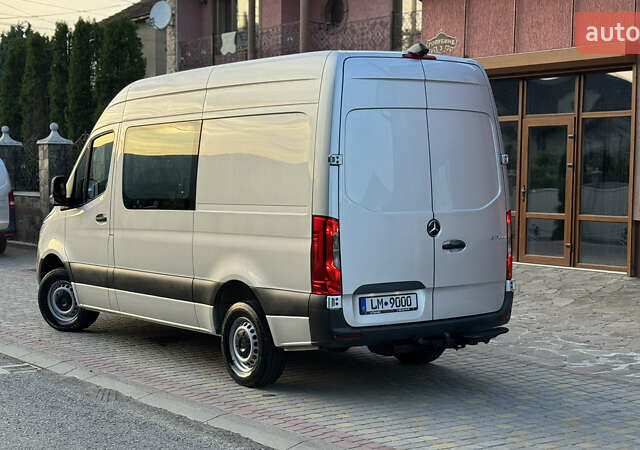 Серый Мерседес Sprinter, объемом двигателя 1.95 л и пробегом 216 тыс. км за 29300 $, фото 33 на Automoto.ua