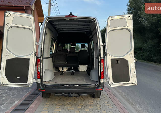 Серый Мерседес Sprinter, объемом двигателя 1.95 л и пробегом 216 тыс. км за 29300 $, фото 23 на Automoto.ua