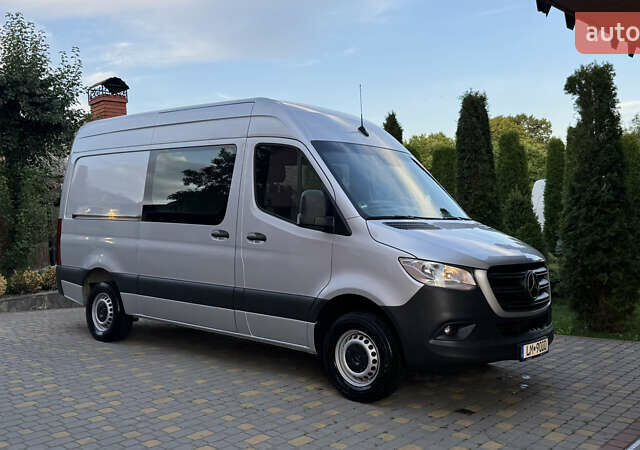 Серый Мерседес Sprinter, объемом двигателя 1.95 л и пробегом 216 тыс. км за 29300 $, фото 12 на Automoto.ua