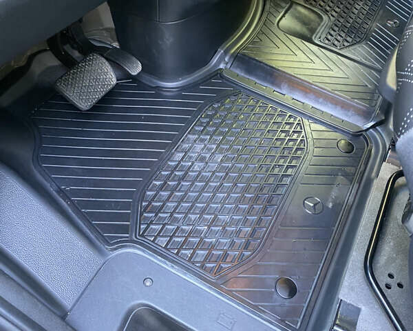 Сірий Мерседес Sprinter, об'ємом двигуна 1.95 л та пробігом 22 тис. км за 37289 $, фото 27 на Automoto.ua