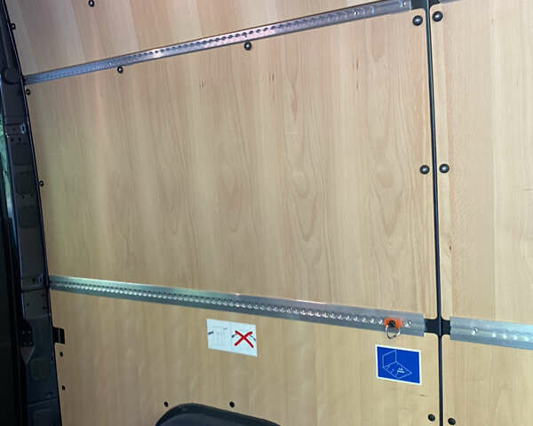 Сірий Мерседес Sprinter, об'ємом двигуна 1.95 л та пробігом 22 тис. км за 37289 $, фото 39 на Automoto.ua