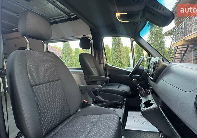 Серый Мерседес Sprinter, объемом двигателя 1.95 л и пробегом 216 тыс. км за 29300 $, фото 81 на Automoto.ua