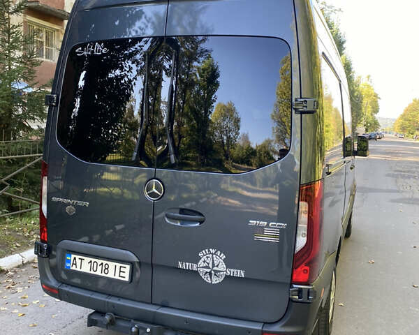 Сірий Мерседес Sprinter, об'ємом двигуна 1.95 л та пробігом 22 тис. км за 37289 $, фото 6 на Automoto.ua