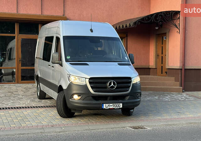 Серый Мерседес Sprinter, объемом двигателя 1.95 л и пробегом 216 тыс. км за 29300 $, фото 6 на Automoto.ua