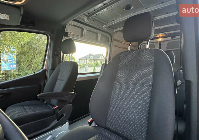 Серый Мерседес Sprinter, объемом двигателя 1.95 л и пробегом 216 тыс. км за 29300 $, фото 122 на Automoto.ua