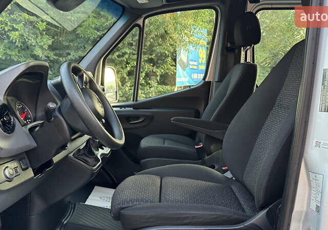Серый Мерседес Sprinter, объемом двигателя 1.95 л и пробегом 216 тыс. км за 29300 $, фото 120 на Automoto.ua