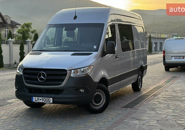 Серый Мерседес Sprinter, объемом двигателя 1.95 л и пробегом 216 тыс. км за 29300 $, фото 9 на Automoto.ua