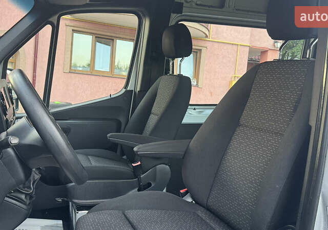 Серый Мерседес Sprinter, объемом двигателя 1.95 л и пробегом 216 тыс. км за 29300 $, фото 62 на Automoto.ua