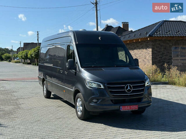 Серый Мерседес Sprinter, объемом двигателя 2 л и пробегом 234 тыс. км за 38900 $, фото 2 на Automoto.ua