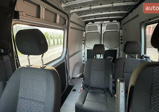 Серый Мерседес Sprinter, объемом двигателя 1.95 л и пробегом 216 тыс. км за 29300 $, фото 138 на Automoto.ua