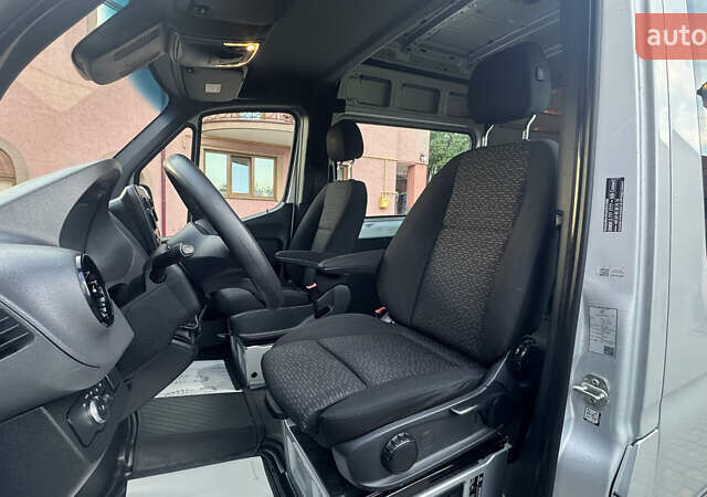 Серый Мерседес Sprinter, объемом двигателя 1.95 л и пробегом 216 тыс. км за 29300 $, фото 63 на Automoto.ua