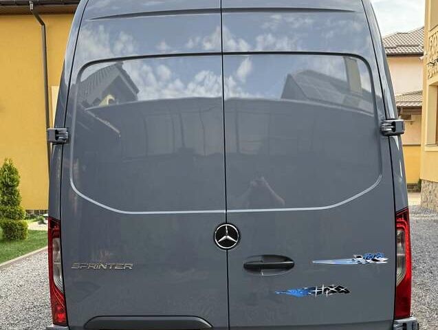 Серый Мерседес Sprinter, объемом двигателя 2 л и пробегом 239 тыс. км за 29950 $, фото 10 на Automoto.ua