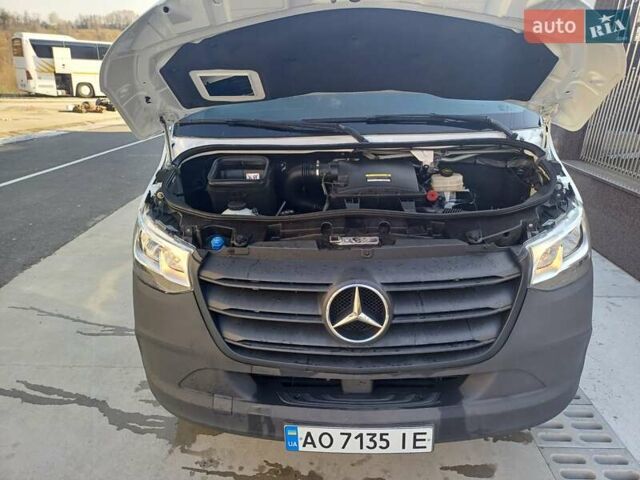 Серый Мерседес Sprinter, объемом двигателя 2.99 л и пробегом 100 тыс. км за 46285 $, фото 5 на Automoto.ua