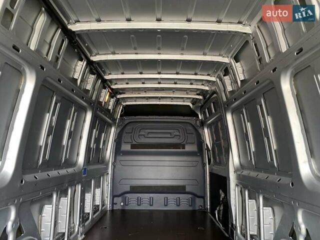 Сірий Мерседес Sprinter, об'ємом двигуна 1.95 л та пробігом 95 тис. км за 32999 $, фото 43 на Automoto.ua