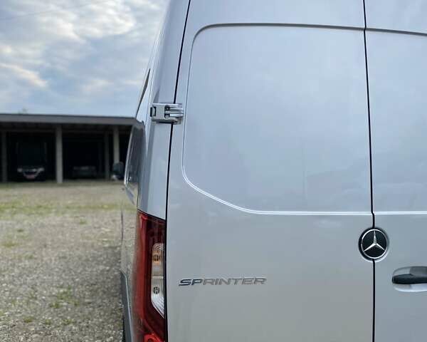 Сірий Мерседес Sprinter, об'ємом двигуна 1.95 л та пробігом 95 тис. км за 32999 $, фото 32 на Automoto.ua