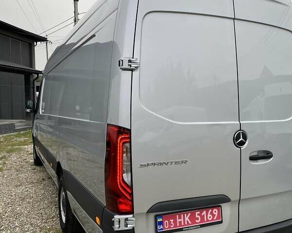 Серый Мерседес Sprinter, объемом двигателя 2.08 л и пробегом 95 тыс. км за 33250 $, фото 21 на Automoto.ua