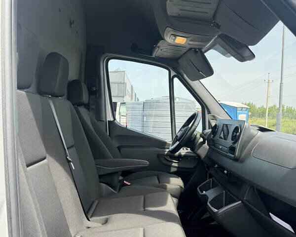 Серый Мерседес Sprinter, объемом двигателя 2 л и пробегом 14 тыс. км за 43547 $, фото 24 на Automoto.ua