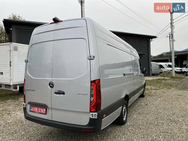 Серый Мерседес Sprinter, объемом двигателя 2.08 л и пробегом 95 тыс. км за 33250 $, фото 7 на Automoto.ua