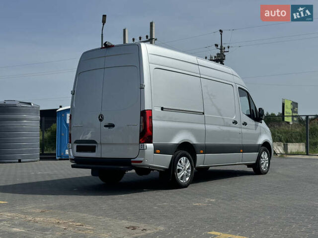 Серый Мерседес Sprinter, объемом двигателя 2 л и пробегом 14 тыс. км за 43547 $, фото 6 на Automoto.ua