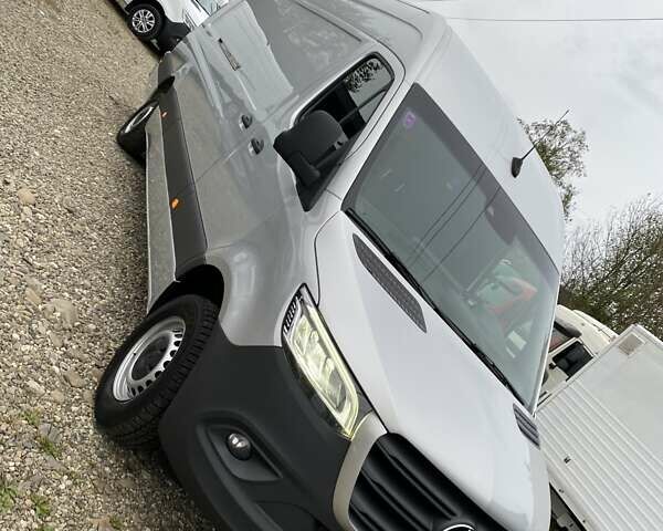 Серый Мерседес Sprinter, объемом двигателя 2.08 л и пробегом 95 тыс. км за 33250 $, фото 61 на Automoto.ua