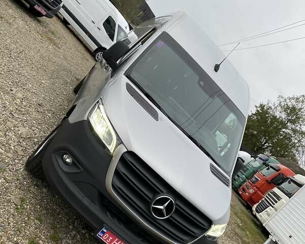 Серый Мерседес Sprinter, объемом двигателя 2.08 л и пробегом 95 тыс. км за 33250 $, фото 62 на Automoto.ua