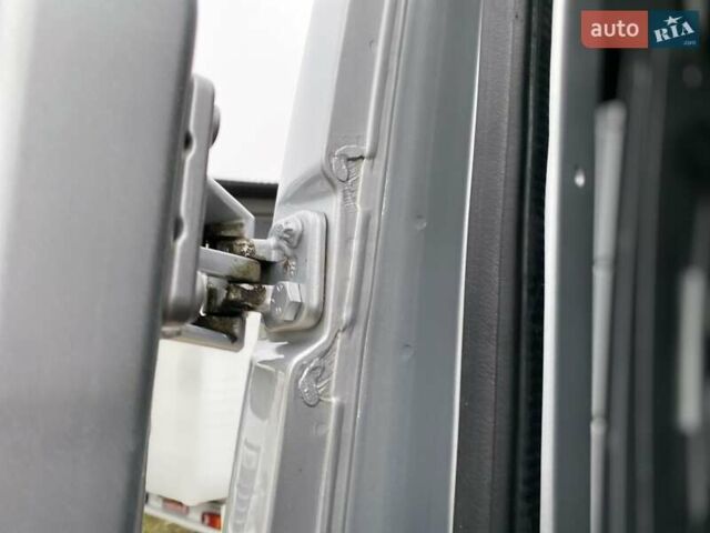 Серый Мерседес Sprinter, объемом двигателя 2.08 л и пробегом 95 тыс. км за 33250 $, фото 32 на Automoto.ua