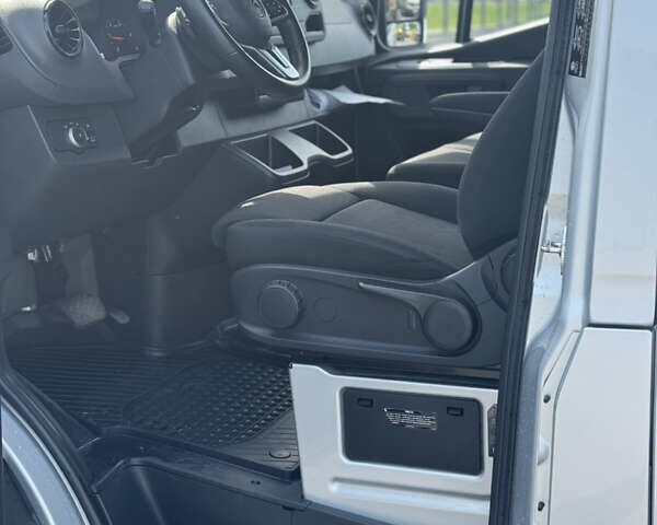 Серый Мерседес Sprinter, объемом двигателя 2 л и пробегом 14 тыс. км за 43547 $, фото 11 на Automoto.ua