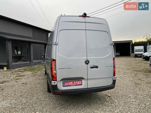 Серый Мерседес Sprinter, объемом двигателя 2.08 л и пробегом 95 тыс. км за 33250 $, фото 4 на Automoto.ua
