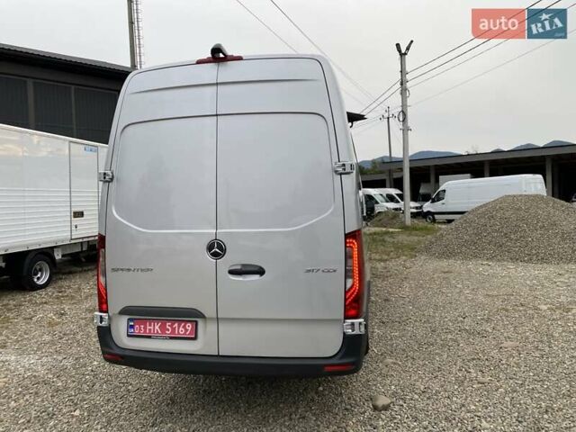 Серый Мерседес Sprinter, объемом двигателя 2.08 л и пробегом 95 тыс. км за 33250 $, фото 8 на Automoto.ua
