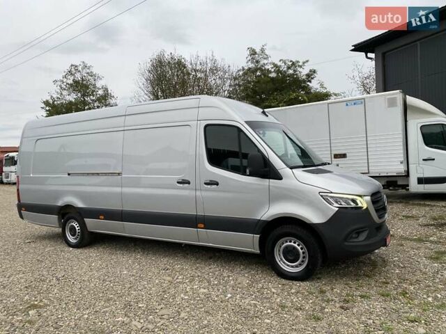 Серый Мерседес Sprinter, объемом двигателя 2.08 л и пробегом 95 тыс. км за 33250 $, фото 9 на Automoto.ua