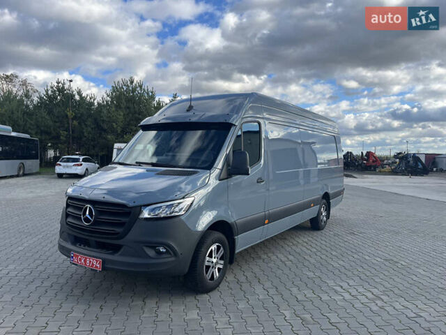 Серый Мерседес Sprinter, объемом двигателя 0 л и пробегом 3 тыс. км за 57555 $, фото 4 на Automoto.ua