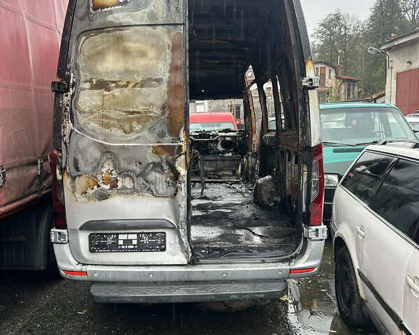 Сірий Мерседес Sprinter, об'ємом двигуна 2.99 л та пробігом 300 тис. км за 18553 $, фото 3 на Automoto.ua