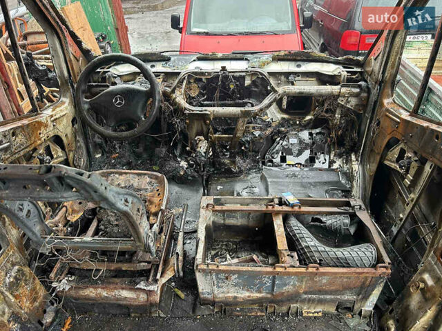 Сірий Мерседес Sprinter, об'ємом двигуна 2.99 л та пробігом 300 тис. км за 18553 $, фото 15 на Automoto.ua