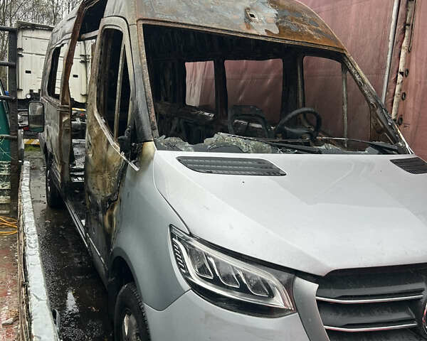 Сірий Мерседес Sprinter, об'ємом двигуна 2.99 л та пробігом 300 тис. км за 18553 $, фото 1 на Automoto.ua