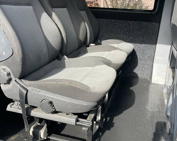Сірий Мерседес Sprinter, об'ємом двигуна 2.2 л та пробігом 300 тис. км за 7700 $, фото 9 на Automoto.ua