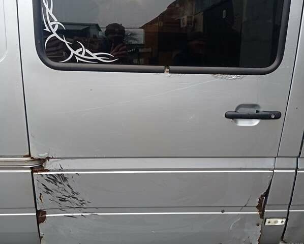 Серый Мерседес Sprinter, объемом двигателя 2.15 л и пробегом 362 тыс. км за 4400 $, фото 11 на Automoto.ua