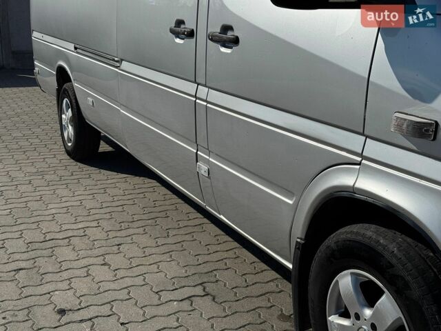 Серый Мерседес Sprinter, объемом двигателя 2.1 л и пробегом 350 тыс. км за 12000 $, фото 9 на Automoto.ua