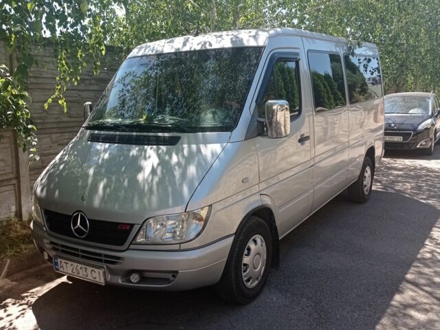 Сірий Мерседес Sprinter, об'ємом двигуна 2.1 л та пробігом 256 тис. км за 7472 $, фото 2 на Automoto.ua